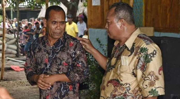 Pilkada Alor Digugat, Bupati Amon Djobo: Tidak Ada Urusan Saya Foto: Amon Djobo - Imanuel Ekadianus Blegur. (Sumber: Zoom Alor).