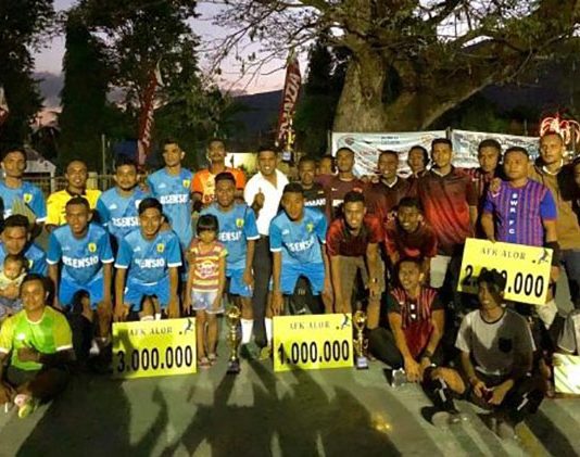 Asensio Rebut Piala AFK Alor 2019 Club Asensio foto bersama usai bodong Piala AFK Alor 2019