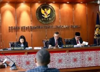 Pilkada Alor, Amon Djobo Gugat Bawaslu RI di DKPP Sidang DKPP terkait Pilkada Alor di Jakarta, Rabu (3/7/2019). (Sumber: website dkpp.go.id).