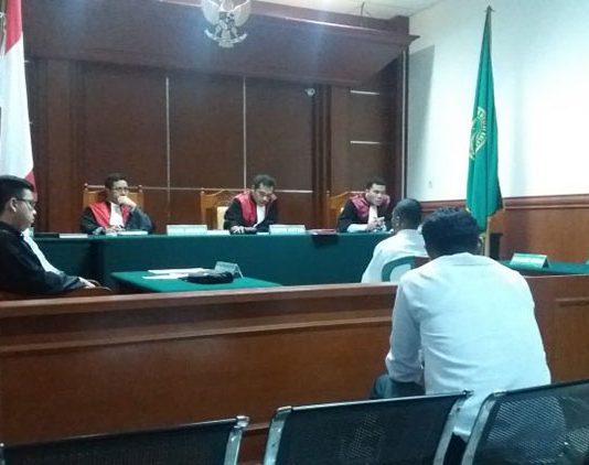 Nakhoda KM Nusa Kenari II Divonis Hakim 5 Tahun, Denda Rp 500 Juta Sidang putusan terdakwa KM Nusa Kenari II, Piterson Plaituka, Rabu (25/9) di PN Kalabahi Jl. Jend. Sudirman Kalabahi Timur.