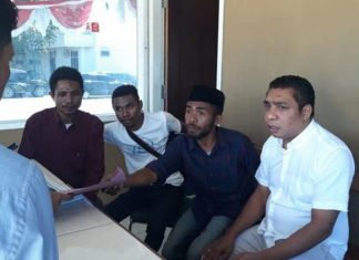 Kemahnuri Desak Kejati NTT Ungkap Penerima Suap Kasus Setwan Alor Aktivis Kemahnuri berdialog dengan Jaksa Kejati NTT Robert Lambila