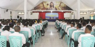 Ospek Untrib, Mahasiswa Dibekali Materi Pemberantasan Korupsi Sekitar 500an mahasiswa baru Untrib sedang mendengar materi Ospek di Aula Pola Tribuana, Kamis (5/9).