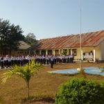 Buka MPLS, Kasek SMK N 1 Kalabahi Pesan Siswa Kenali Sekolah Kepala SMK Negeri 1 Kalabahi Idaleta Laure, S.Pd beri sambutan dalam kegiatan MPLS, Kamis (11/7) di lapangan sekolah itu.