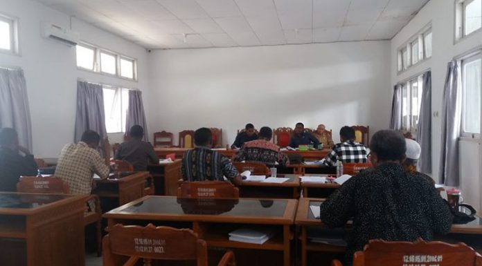 Sengit, DPRD Bahas Mekanisme Pergantian Bupati Alor Sidang Pansus Tatib DPRD Alor, Selasa (17/9/2019) di gedung DPRD Jl. Padang Tekukur, Batunirwala.