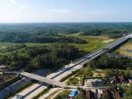 Presiden Pastikan Tol Balikpapan-Samarinda Rampung Akhir Tahun 2019 Foto: Proyek jalan Tol Balikpapan - Samarinda. (Sumber: Akun Facebook, Presiden Joko Widodo).