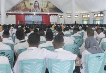 Untrib Gelar Ospek bagi Mahasiswa Baru 500an Mahasiswa baru Untrib sedang mengikuti materi Ospek di Aula Pola Tribuana, Rabu (4/9).