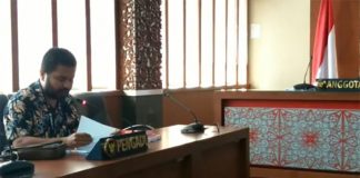 Bupati Alor Minta DKPP Beri Teguran ke Bawaslu RI Kuasa Hukum Bupati Alor Drs. Amon Djobo, Walter Musa Marthinus Datemoli, saat sidang di DKPP RI, Jakarta, 3 Juli 2019. (Sumber: dkpp).