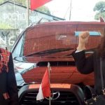 Emi Nomleni Umumkan Ketua DPRD Alor Definitif, Ini Sosoknya Dua calon Ketua DPRD Alor; Walter E. Datemoli, SE (kiri) dan Enny Anggrek, SH foto bersama usai pelantikan Anggota DPRD Alor. (Sumber: Medium.com).