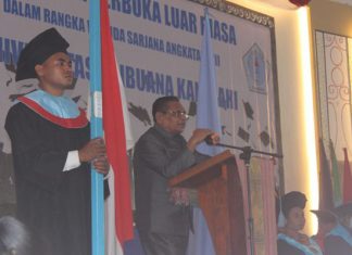 Wabup Alor Ajak Untrib Bersinergi Wakil Bupati Alor, Imran Duru, S.Pd, sambutan di acara Wisuda Untrib Tahun 2019 di Kalabahi.