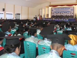 Wisuda Untrib, Rektor Ajak Para Sarjana Bekerja Keras dan Cerdas Wisuda Untrib Angkatan ke VIII Tahun Akademik 2019/2020 di Kalabahi, tanggal 30 Oktober 2019.