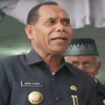 Bupati Alor Respon Gedung SD Negeri Kilakawada Beratap Bambu Bupati Alor Drs. Amon Djobo