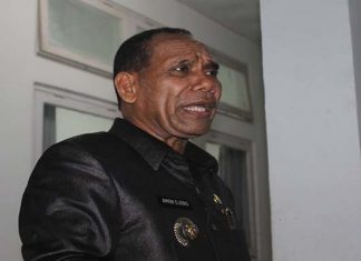 Bupati Alor: Jalan Propinsi Kalau Kabupaten Urus, Kita Sudah Bangun ko Bupati Alor Drs. Amon Djobo