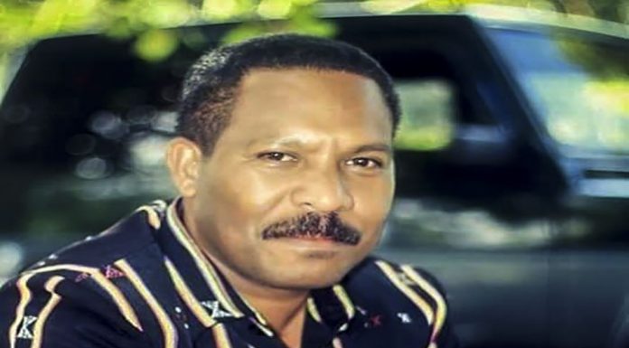 Kadis PUPR Alor: Saya Sudah Perintah PPK Bongkar Jembatan Talawa Kadis PUPR Alor, Ir. Joseph Malaikosa. (Sumber: FB Joseph Malaikosa).