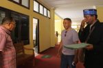 Terima Surat Pegiat Wisata Alor, Bupati Tegaskan Batalkan Proyek Tambatan Ling’al Pegiat Wisata; Safrudin Tonu, Gerson Blegur, Viktor Suma'a, Demas Mautuka dan Joni Kenarimahi serahkan surat pembatalan Tambatan Perahu ke Bupati Alor melalui Sekda Hopni Bukang, SH, Jumat, (15/11) di Kantor Bupati Alor, Batunirwala.