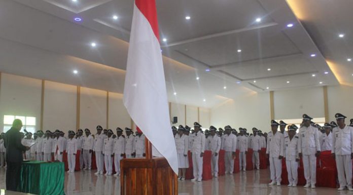 Lantik 133 Kades, Ini Pesan Bupati Alor Bupati Alor Drs. Amon Djobo lantik 133 Kepala Desa, Kamis (19/12/2019) di aula Perjuangan Batunirwala, Kalabahi.