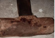 Larang Masuk Penatua GMIT, Suami Hajar Istri dengan Hammer 10 Kg Hammer yang dipakai pelaku memukul korban