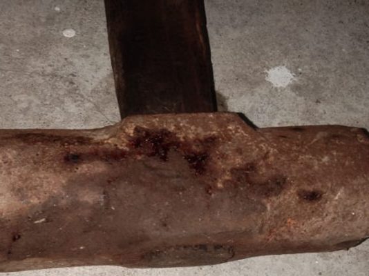 Larang Masuk Penatua GMIT, Suami Hajar Istri dengan Hammer 10 Kg Hammer yang dipakai pelaku memukul korban