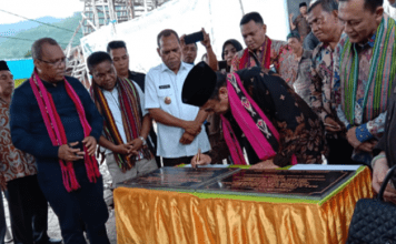 Menag Fachrul Razi Bangga Kerukunan Hidup di Alor Menteri Agama Jenderal TNI (Purn) Fachrul Razi meresmikan gedung KUA Alor, Sabtu (28/12/2019) di Kalabahi.