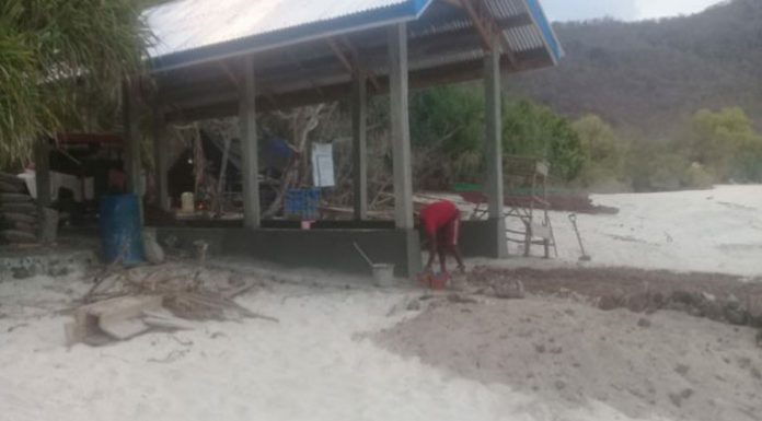 Bupati Setop, Kontraktor Malah Lanjutkan Proyek Tambatan Ling’al Proyek Tambatan Perahu di Ling'al yang dikerjakan lanjut oleh CV Yanlib