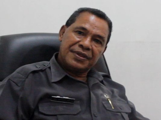 Pengusaha Asing Kontrak Tanah di Pulau Alor Tak Bayar Retribusi Daerah Plt. Kadis Pariwisata Alor, Bernad Gen Al