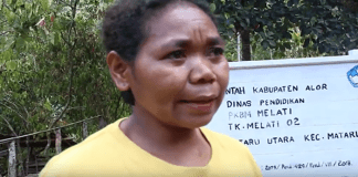 Perempuan di Alor ini Buka SD Tanpa Biaya Eliseba Lengmani