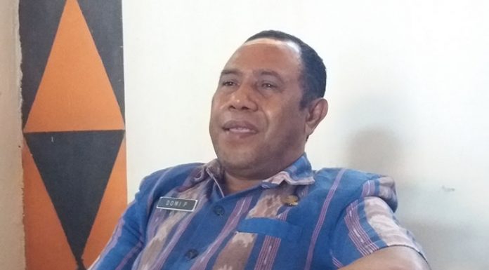 Belum Bayar Upah, Disnaker Alor Ancam Pidanakan Kontraktor Kabid Perselisihan Hubungan Industrial (PHI) Disnaker Alor, Dominggus Plaikol, SH.