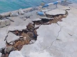 Proyek Tambatan Perahu Ling’al Mulai Ambruk Proyek Tambatan Perahu Ling'al Mulai Ambruk
