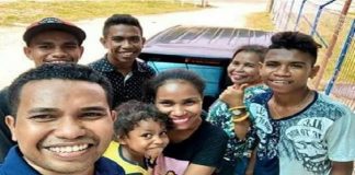 Foto-foto Hoax Pasien 01 Covid-19 NTT yang Beredar di Jagat Maya Pasien positif covid-19 01 NTT El Asamau, foto bersama keluarganya ketika hendak berangkat ke Jogja, Kamis (27/2/2020) di Bandara Mali Alor.