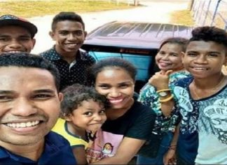 Foto-foto Hoax Pasien 01 Covid-19 NTT yang Beredar di Jagat Maya Pasien positif covid-19 01 NTT El Asamau, foto bersama keluarganya ketika hendak berangkat ke Jogja, Kamis (27/2/2020) di Bandara Mali Alor.