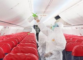 9 Positif Corona, Gubernur NTT Tetap Buka Akses Bandara Ilustrasi Pesawat beroperasi di tengah pandemi covid-19