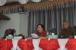 Kisruh DPRD Alor, NasDem: Sebaiknya Ketua DPRD Cabut Laporannya Pimpinan DPRD; Yulius Mantaon (kiri), Enny Anggrek (tengah) dan Sulaiman Sings (kanan) dalam suatu Rapat Paripurna belum lama ini di Gedung Nusantara DPRD, Batunirwala.