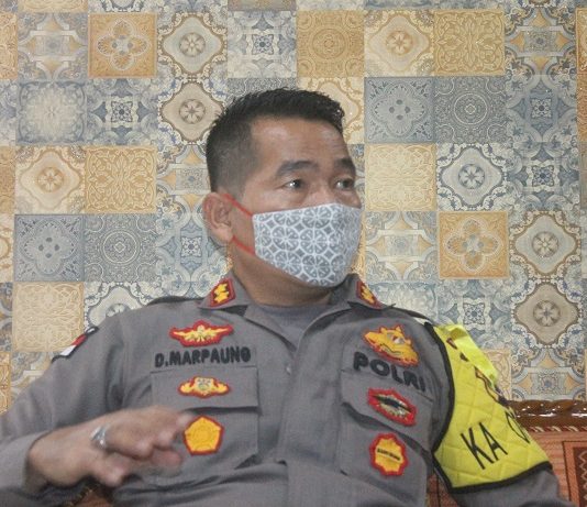 Kapolres Alor: Enny Anggrek Harus Patuh Hukum Kapolres Alor AKBP Darmawan Marpaung, S.IK.,M.Si ketika berdialog dengan Ketua PSI Alor Dony Mooy, Rabu (27/5) di ruang kerjanya.
