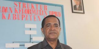 BK Sebut Aduan GMKI Tak Cukup Bukti Adili Etik Ketua DPRD Alor Ketua BK DPRD Alor Sony Magangsau. (Foto: doc tribuanapos.net).