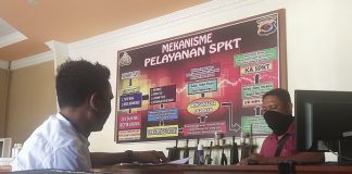 Dony Mooy Pidanakan Ketua DPRD dan Eks Ketua PSI Alor Anggota DPRD Alor Dony Mooy membuat Laporan Polisi di SPKT Polres Alor, Selasa (2/6) siang.