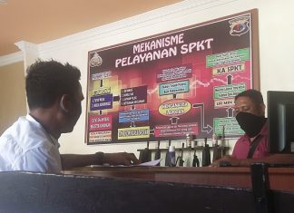Dony Mooy Pidanakan Ketua DPRD dan Eks Ketua PSI Alor Anggota DPRD Alor Dony Mooy membuat Laporan Polisi di SPKT Polres Alor, Selasa (2/6) siang.