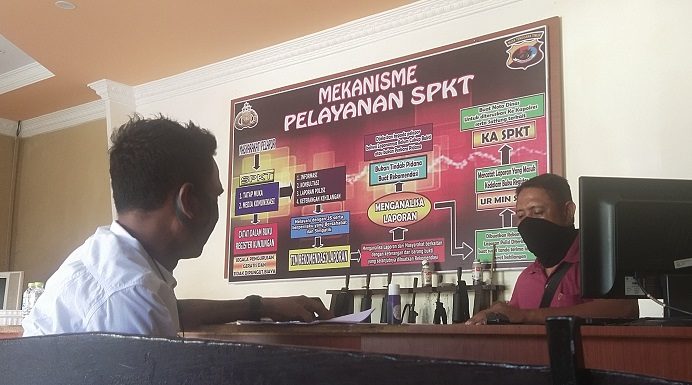 Dony Mooy Pidanakan Ketua DPRD dan Eks Ketua PSI Alor Anggota DPRD Alor Dony Mooy membuat Laporan Polisi di SPKT Polres Alor, Selasa (2/6) siang.
