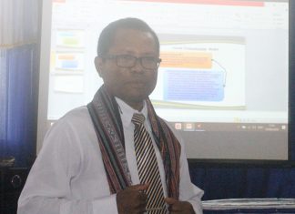 Dr Fredrik Kande Sebut APBD NTT untuk Pendidikan Hanya 7% Dr. Fredrik Abia Kande