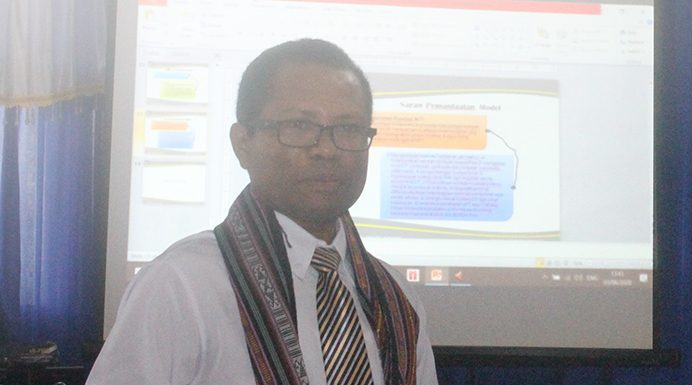 Dr Fredrik Kande Sebut APBD NTT untuk Pendidikan Hanya 7% Dr. Fredrik Abia Kande