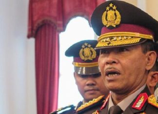 Maklumat Kapolri Resmi Dicabut, Bagaimana Kasus Ketua DPRD dan Wabup Alor? Kapolri Idham Azis mencabut edaran soal PSBB. (Foto: CNN Indonesia/ Feri Agus Setyawan).