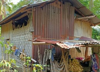 Rumah Reyot Dua Janda Tua di Alor NTT Tak Tersentuh Bantuan Rumah Oma Aizah Dursaha di RT 8 RW 4 Desa Alila Timur Kecamatan Kabola, Alor, NTT.