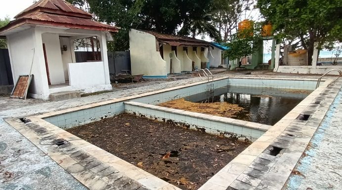 MCK Taman Wisata Mali Mubasir Jelang Festival Panggil Dugong Foto; Kondisi terkini Kolam Renang dan MCK di Taman Wisata Mali yang Mubasir jelang Festival Panggil Dugong akhir Juli 2020.
