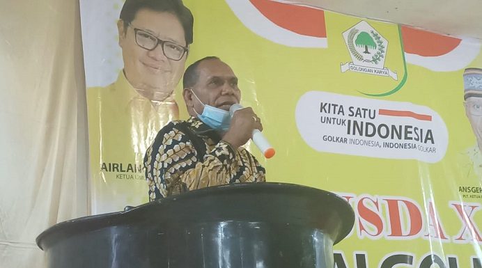 Bupati Alor Sebut Jalan Lantoka – Peitoko akan Dibangun Bupati Alor Drs. Amon Djobo membuka acara Musda Golkar X, Sabtu (25/7) di Aula Watamelang, Kalabahi.