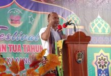 Gubernur NTT Geram, Warga Alor Demo Buruknya Jalan Kalabahi-Kokar Gubernur NTT Viktor Bungtilu Laiskodat berpidato di pembukaan acara Festival Al-Qur'an Tua, Kamis (30/7) di Alor Besar.