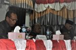 Sejumlah Fraksi DPRD Alor Tolak Expo Bupati Alor Drs. Amon Djobo (kanan), Waket I DPRD Drs. Yulius Mantaon (tengah) dan Waket II DPRD, Sulaiman Singh, SH, pada sidang pembahasan anggaran di DPRD waktu lalu.
