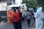 Tim Satgas Covid-19 Alor Jemput Jenazah di RSD Kalabahi