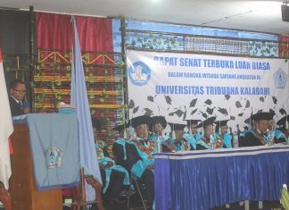 Orasi Ilmiah Dr Fredrik Kande: Model Proses Kebijakan Pendidikan Menengah Berbasis Daerah Tertinggal di NTT Dr. Fredrik Abia Kande sedang menyampaikan orasi ilmiah di acara wisuda 259 Sarjana Untrib, Rabu (28/10/2020) di Aula Gereja Pola Tribuana, Kalabahi.