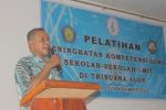 Yapenkris Alor Gelar Pelatihan Kompetensi Guru Sekolah GMIT Ketua Panitia Pelatihan Kompetensi Guru Sekolah GMIT, Bernad Gen Al