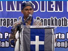 Kongres Papua, Ketum Tegaskan GMKI Dukung Pemerintah Tapi Juga Kritik Ketua Umum Pengurus Pusat GMKI Korneles Galanjinjinay sampaikan pidato di acara pembukaan Kongres GMKI XXXVII, Selasa (24/11) di Hotel Aston Niu Kota Injil Monokwari, Papua Barat.
