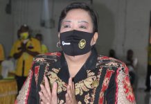 Harta Kekayaan Ketua DPRD Alor Digugat Iparnya di Pengadilan Kalabahi Ketua DPRD Alor Enny Anggrek ketika menghadiri acara pelantikan Pengurus DPD II Partai Golkar Kabupaten Alor, waktu lalu di Aula Watamelang. (Foto: tribuanapos.net/Leader Ismail).