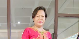 Keluarga Bantah Keterangan Satgas, Sebut Pasien DP Tak Pernah ke Luar Daerah Istri almarhum DP, Oktofina Pella - Pulinggomang